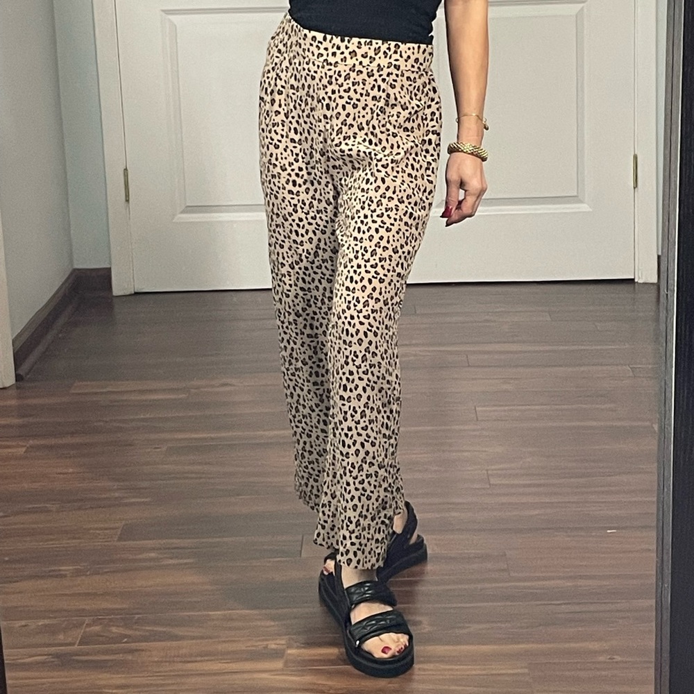 J. Crew Harvey 100% Silk Cropped Pull On Pants Leopard Print Pants size 0 - Picture 3 of 14